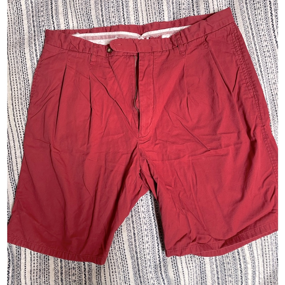 Men’s pleated front  💯 cotton Shorts Sz 36
